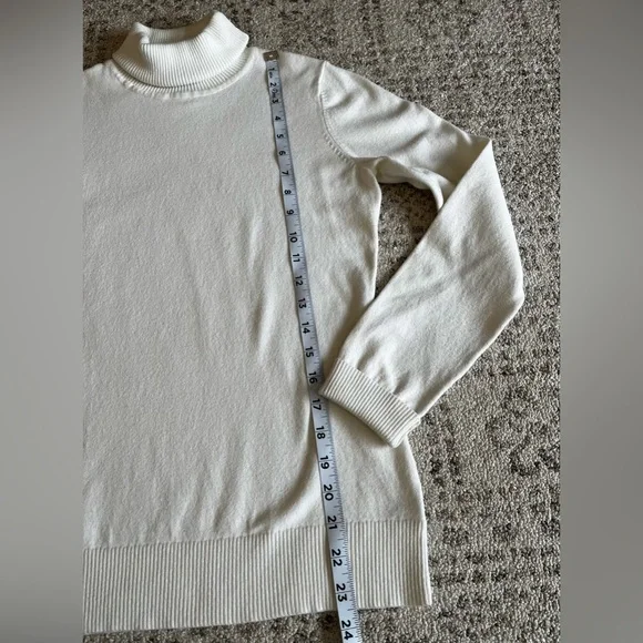 Eddie Bauer Basic Ivory Turtleneck Sweater - Picture 4 of 5